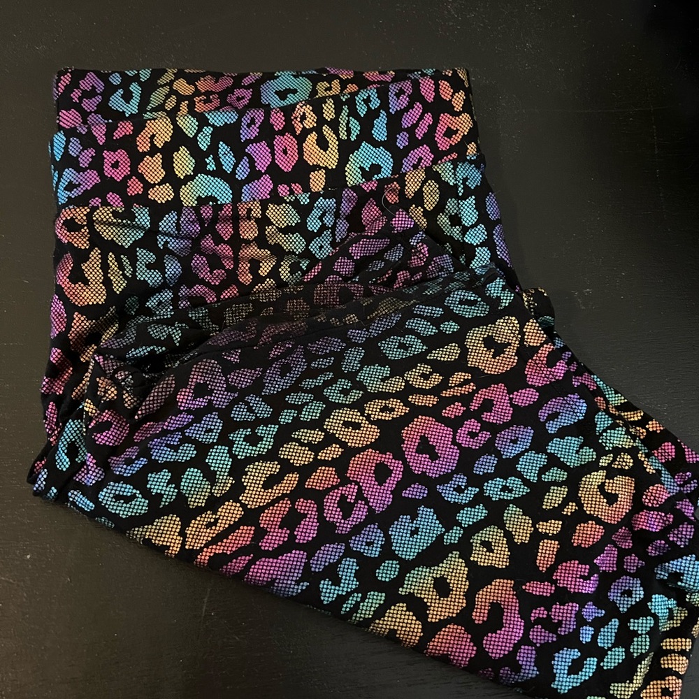 Torrid rainbow leopard print shorts